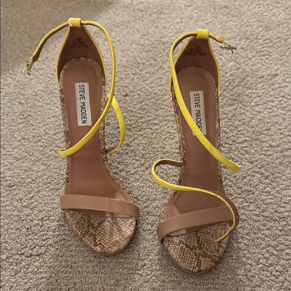 Steve Madden Yellow and Tan Heeled Elegance